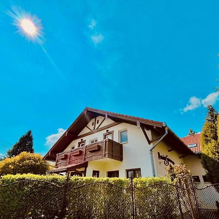 Sommer Panzio Balatonföldvár Buitenkant foto